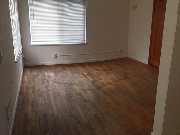 2nd image of 1060 Adams St SE APT 4