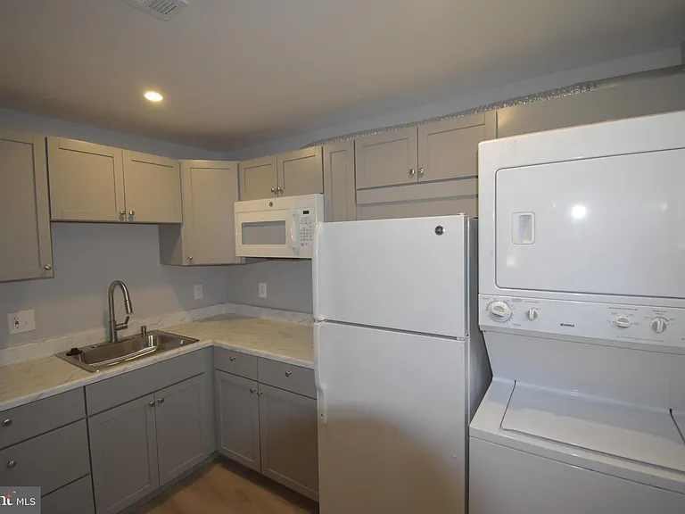 3931 Dominion Dr — Photo 25