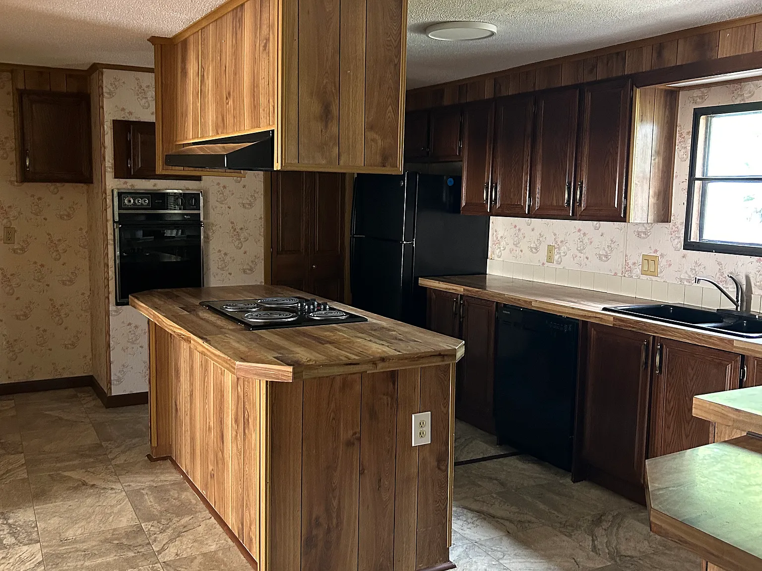 3 bed, 1800 sqft, $1,700 — Photo 3