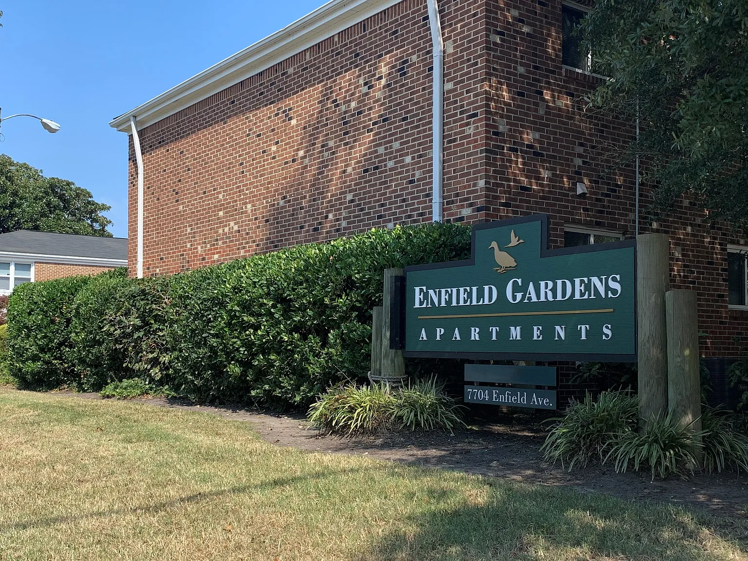Enfield Gardens Apartments — Photo 1