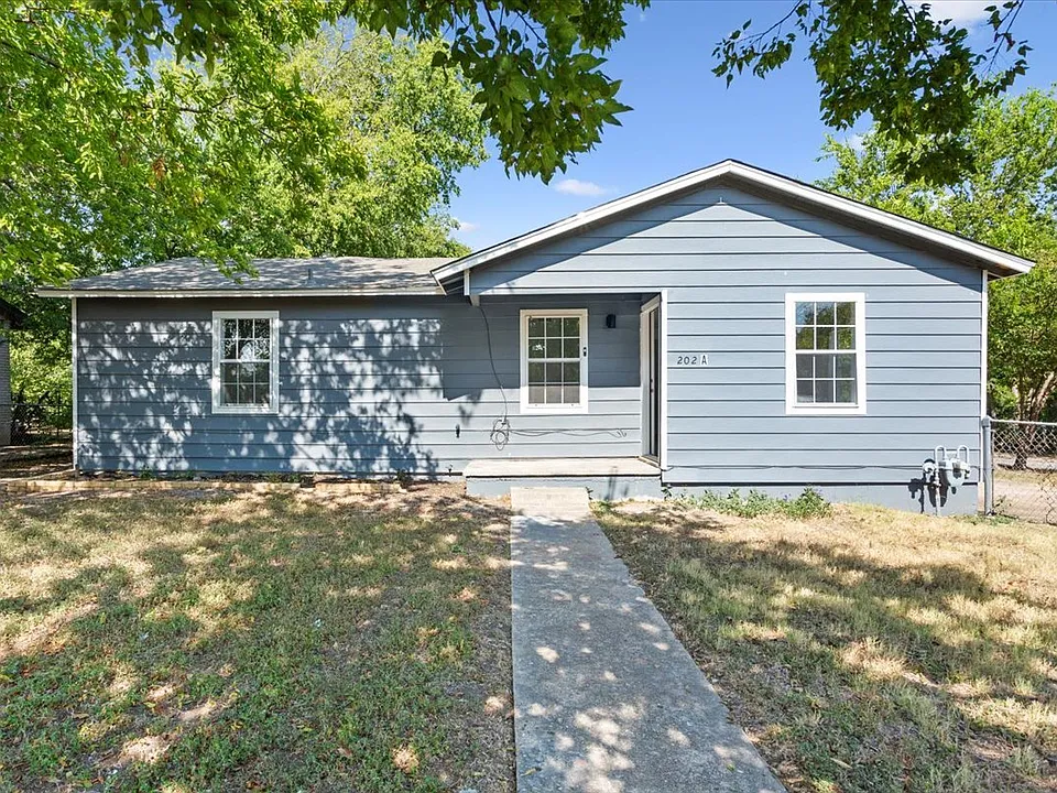202 Marston Ave #2