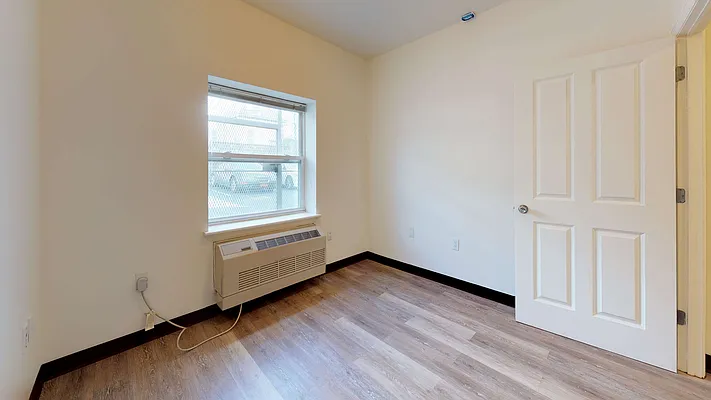 Rented by Flatiron Real Estate Advisors LLC | media 10