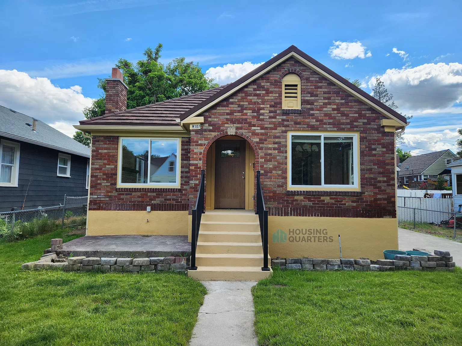 2 bed, 945 sqft, $2,000 — Photo 1