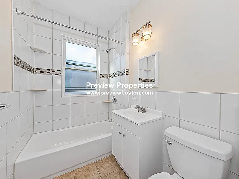 Brackett St — Photo 36