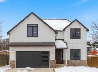 38 Washington St, Glenview, IL 60025