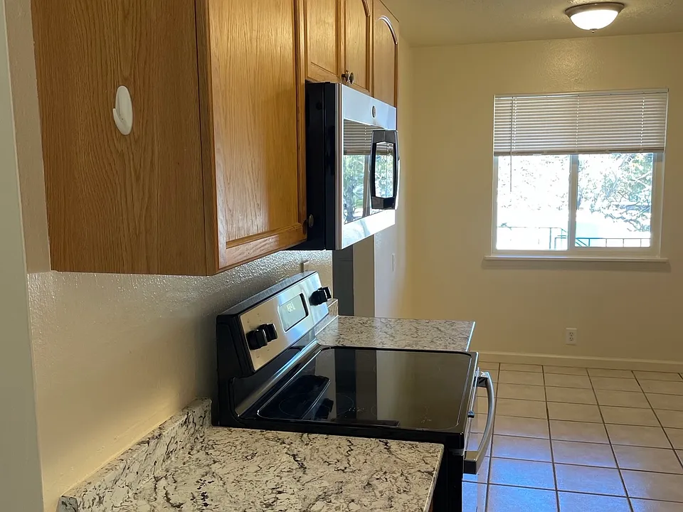 Updated Nob Hill 1 Bedrooms Near Morningside Park