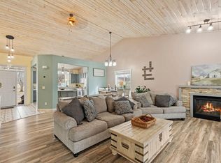 13761 Dorothy Dr, Rogers, MN 55374