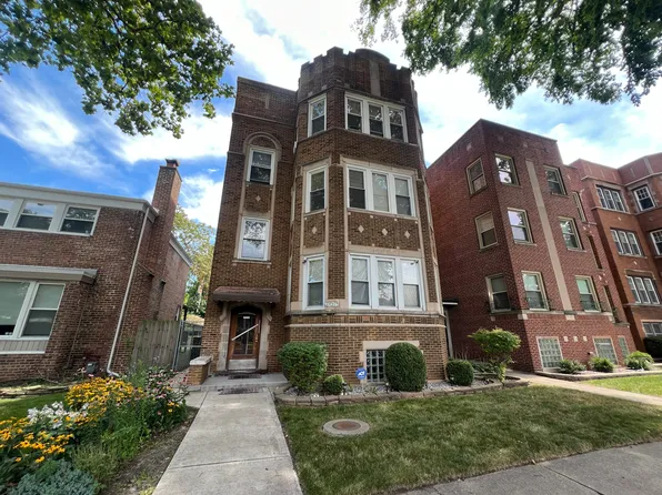 7821 S Paxton Ave APT 1, Chicago, IL 60649