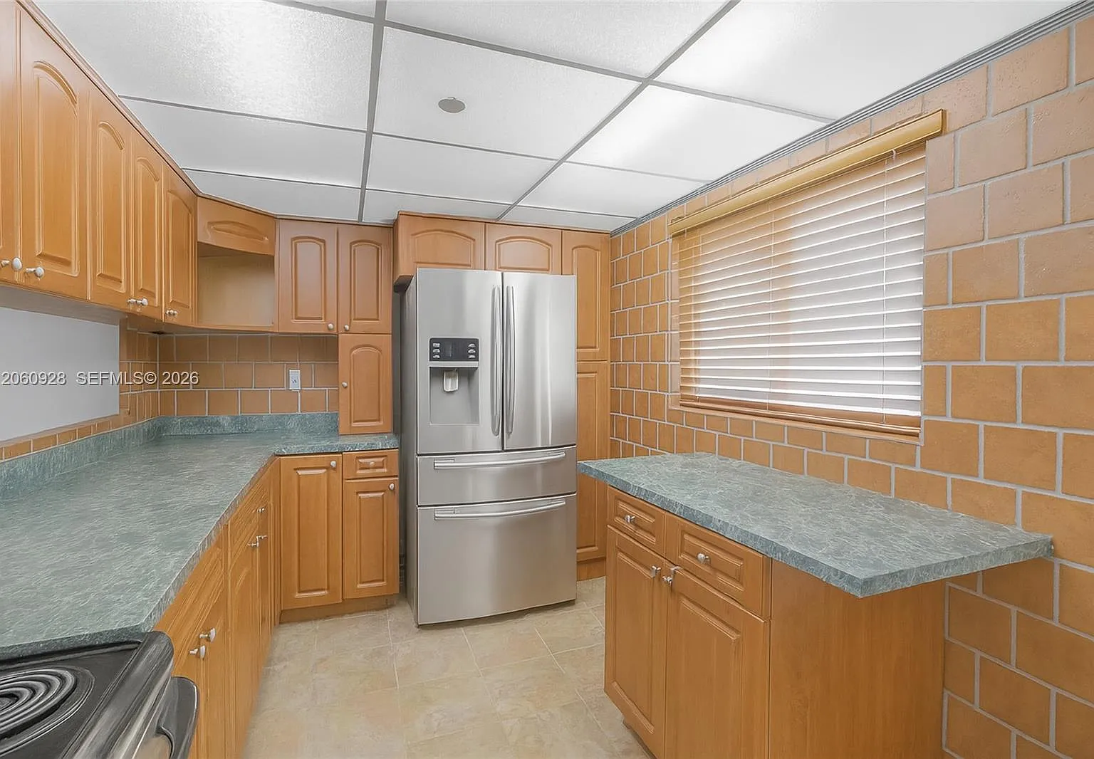 Horizons West Condo #9 — Photo 4