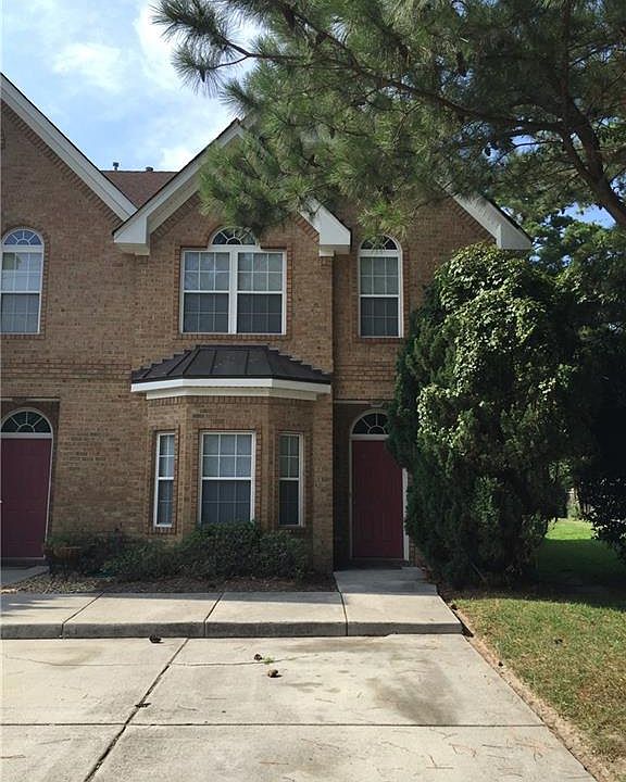 1st image of 528 Salt Aire Ct