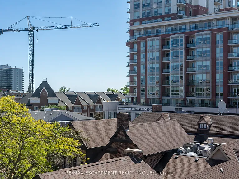 430 Pearl St #410 — Photo 27