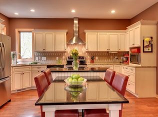 5212 Williston Rd, Minnetonka, MN 55345