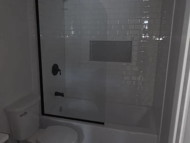 1513 Ionia St — Photo 7