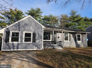 27 Sandal Ln, Willingboro, NJ 08046