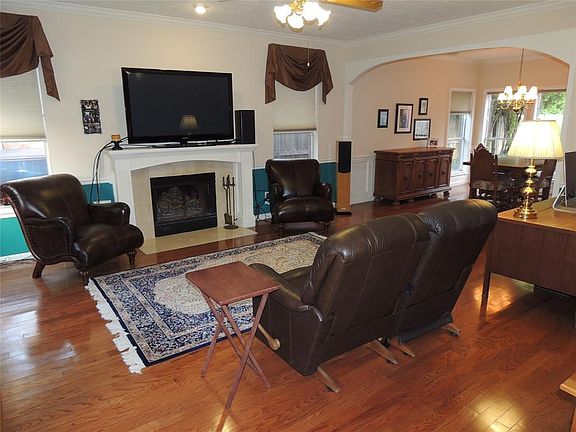 5th image of 15219 New Hastings Dr
