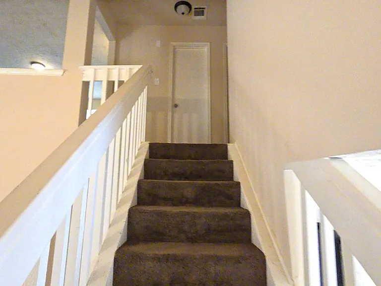 4718 Reynaldo Dr — Photo 24