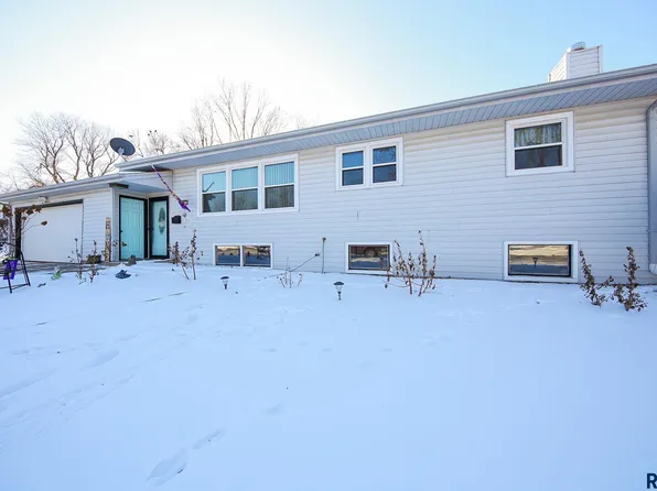 901 S Churchill Ave, Sioux Falls, SD 57103