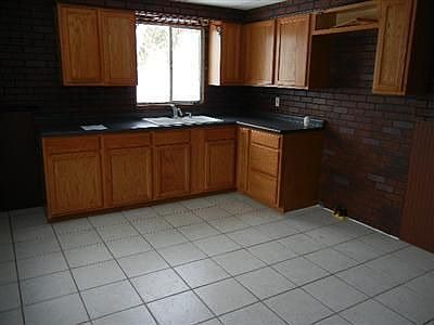 2nd image of 3895 Boggs Ave