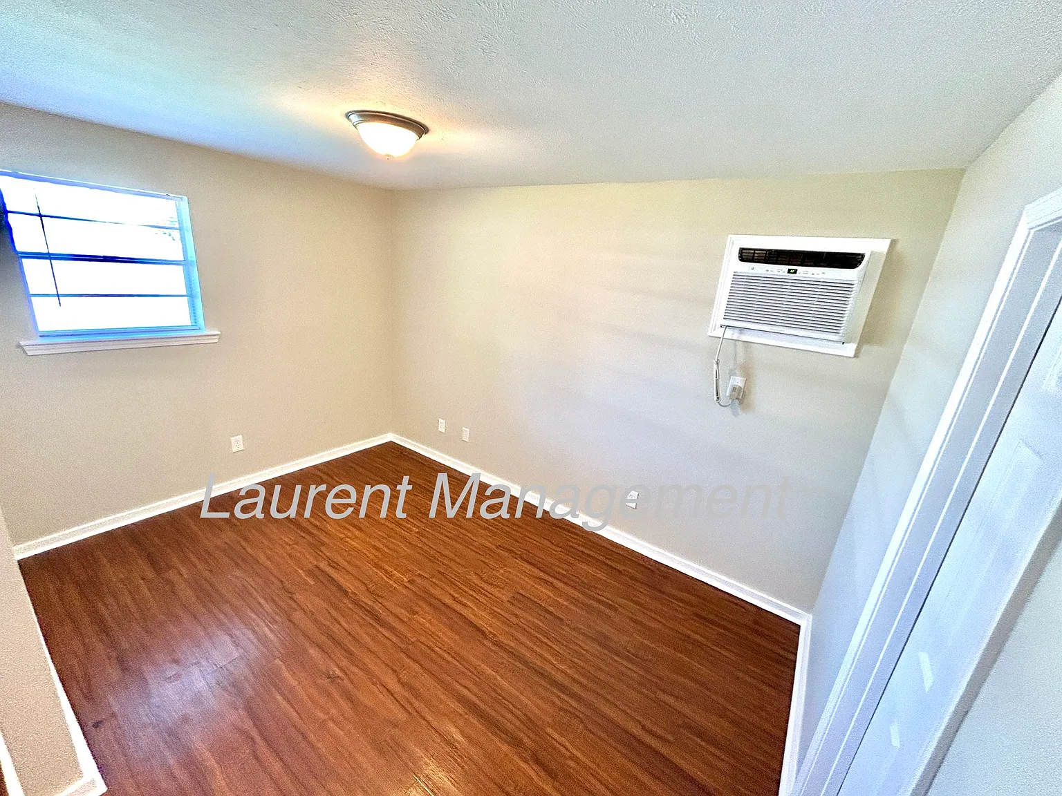 1620 Carrollton Ave — Photo 4