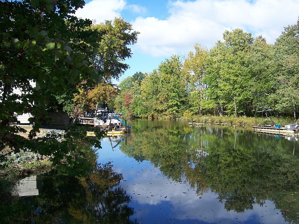 Pic of the creek before new dock