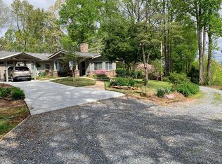 145 Dogwood Cir, Blue Ridge, GA 30513