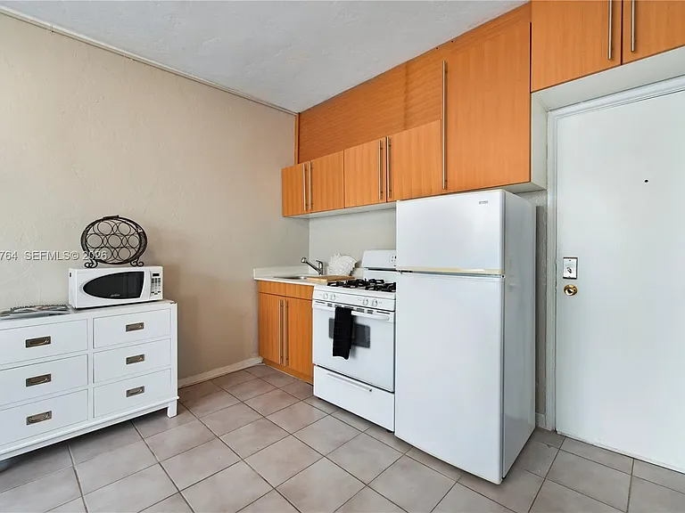 3710 Collins Ave #N-305 — Photo 6