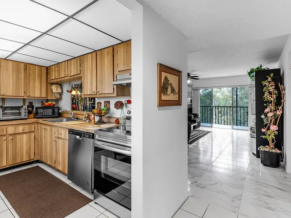8415 SW 107th Ave APT 309W, Miami, FL 33173