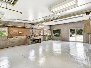 206 21st St NW, Faribault, MN 55021