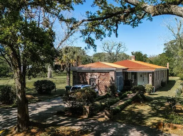 208 Prince St., Georgetown, SC 29440
