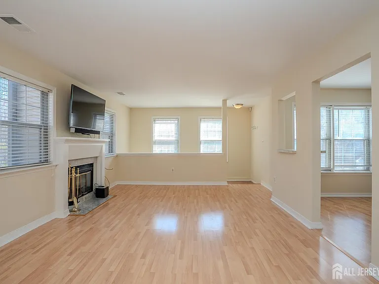 6202 Cedar Ct — Photo 5