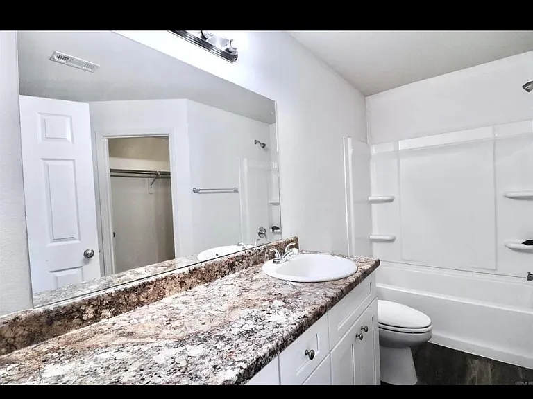 2526 Judes Ct — Photo 8