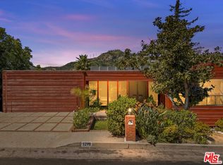 3275 Buckingham Rd, Glendale, CA 91206