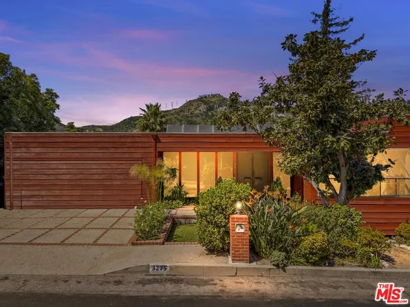 3275 Buckingham Rd, Glendale, CA 91206