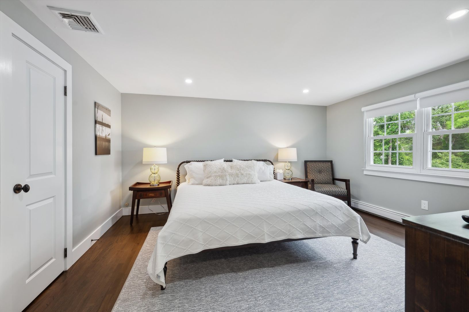  King-sized Serena and Lilly Bed