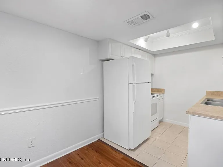 100 Fairway Park Blvd #802 — Photo 8