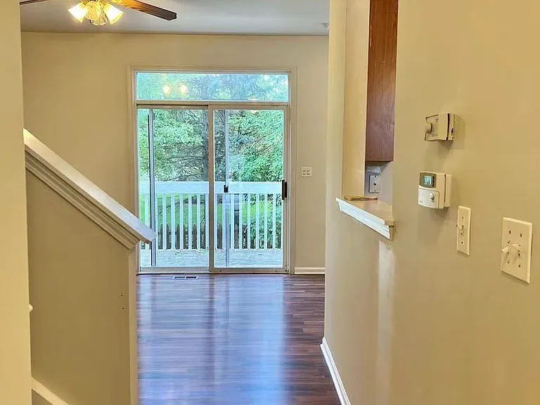2841 White Thorn Cir — Photo 1