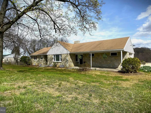 1935 Freysville Rd, York, PA 17406