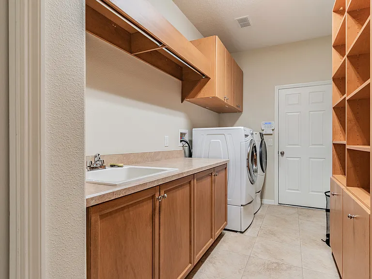 1107 Oxbridge Dr — Photo 54