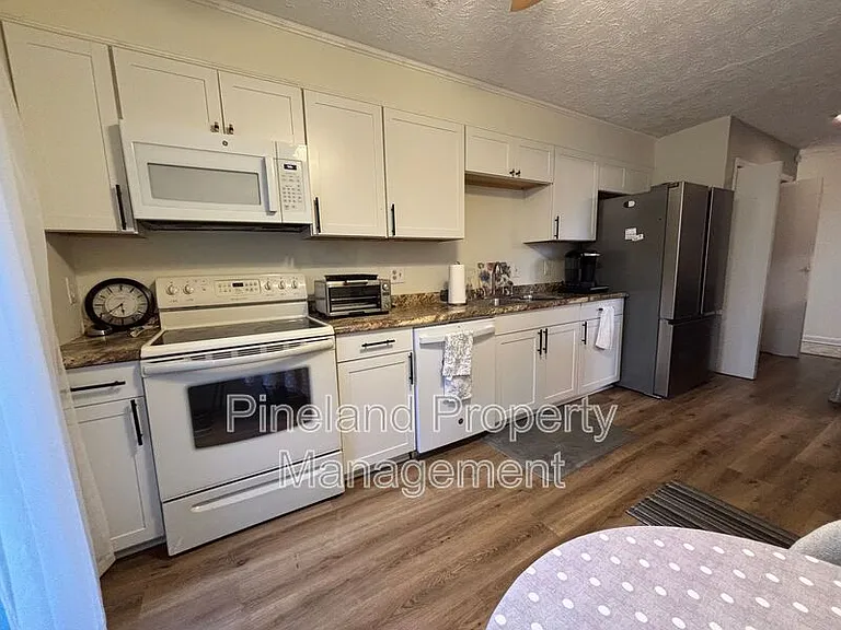 2012 Lakemeadow Dr — Photo 41