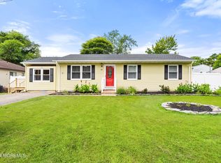 34 Maple St, Waretown, NJ 08758