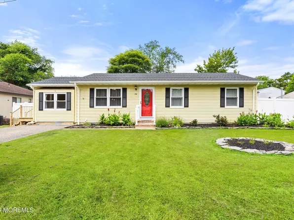 34 Maple Street, Waretown, NJ 08758
