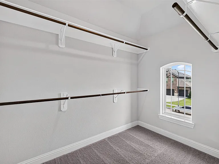 24419 Avanti Dr — Photo 30