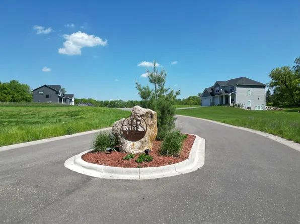 7975 265th St, Wyoming, MN 55092