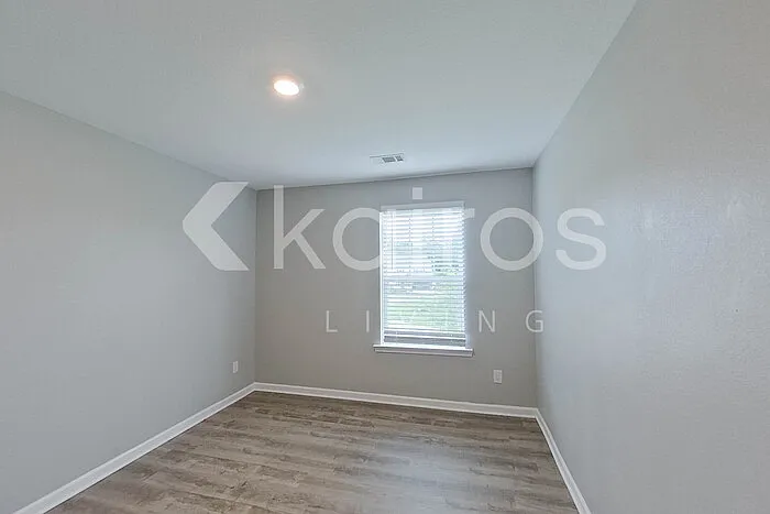 6008 Argyle Loop — Photo 23