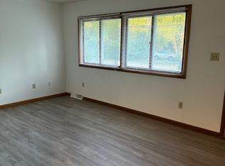 130 Hughes Ave, Des Moines, IA 50315