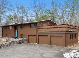 556 Lowell Rd, Groton, MA 01450