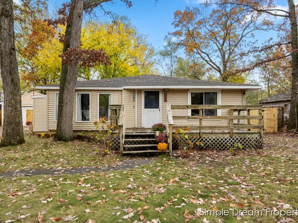 285 Pickett St SW, Wyoming, MI 49548