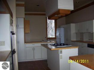 603 Grove St, Suttons Bay, MI 49682