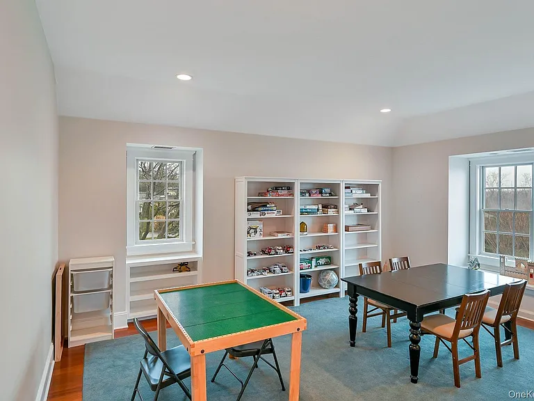 580 Lloyds Ln — Photo 22