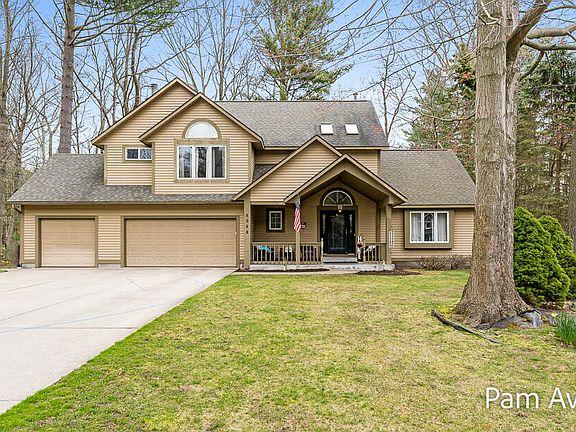 2nd image of 4068 Oak Hollow Ct